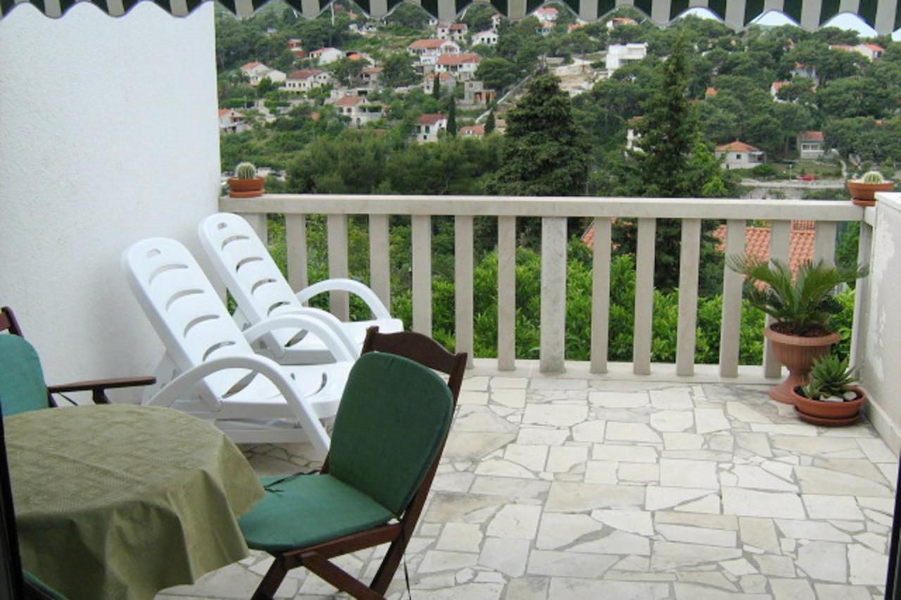 Apartments By The Sea Splitska, Brac - 2923 Postira Eksteriør bilde